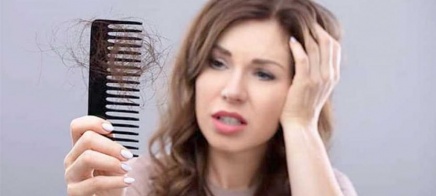 كيف تعتني بشعرك في فصل الخريف؟ نصائح لمواجهة الجفاف والتساقط