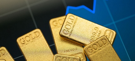 الذهب يرتفع أكثر من 2% ويتخطى مجددا حاجز 5000 دولار للأوقية