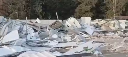 السلطات الإسرائيلية تهدم متجرا في كابول بحجة البناء دون ترخيص