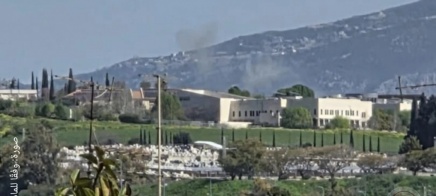 إصابة منزل بشكل مباشر: حزب الله يطلق رشقة صاروخية على الجليل