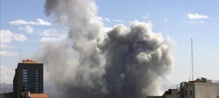 الحرب في يومها الـ25: هجمات متبادلة وغارات مكثفة في عمق طهران