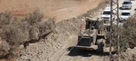 الاحتلال يغلق طرقا فرعية جنوب أريحا