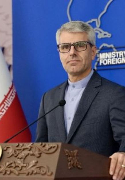 الخارجية الإيرانية: نواجه حربا مركبة وردنا سيكون موجعًا ومندمًا