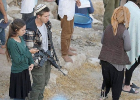 مستوطن يطلق النار على الهلال الأحمر ويمنعهم من اسعاف مصاب برام الله