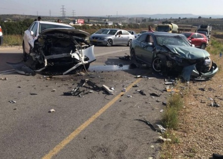مصرع شابين بحادث سير غرب الخليل