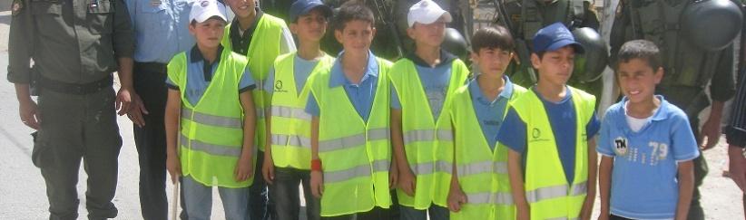 قوات الأمن الوطني تشارك الشرطة بفعاليات اليوم الرابع لأسبوع المرور العربي في بيت لحم