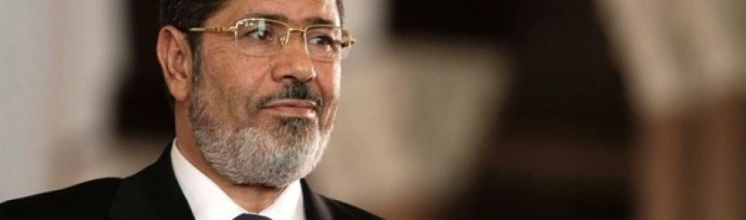 حبس مرسى 15 يوما بتهمه التخابر مع حماس واقتحام السجون