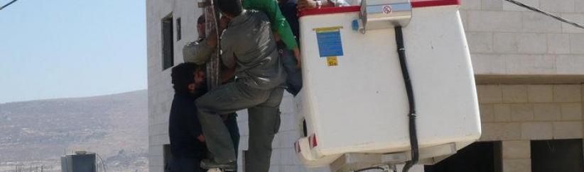 لجنة للتحقيق بوفاة عامل في 