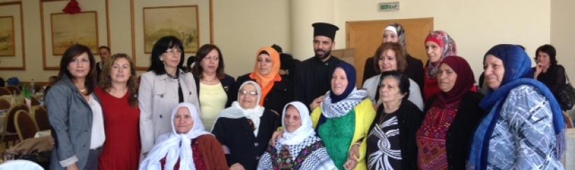 بالصور : مكرمة من الرئيس ابو مازن للامهات المسنات في بيت لحم