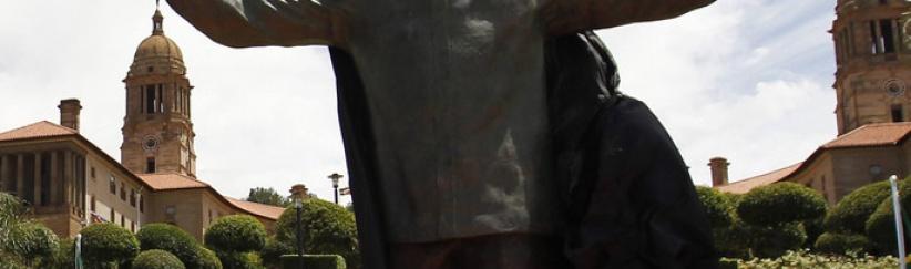 بالصور: أضخم تمثال لمانديلا