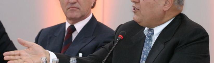 شعث يلقي محاضرة في جامعة تل أبيب