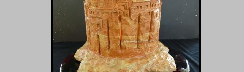 هدية بيت لحم لقداسة البابا نحتت من حجر الكنيسة