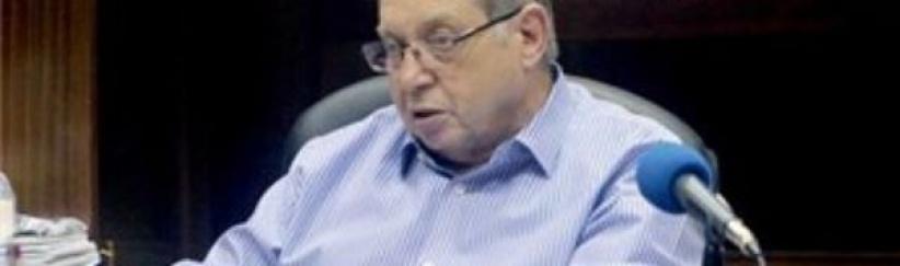 القاء قنبلتين على بلدية نابلس والموظفون يعلقون الدوام