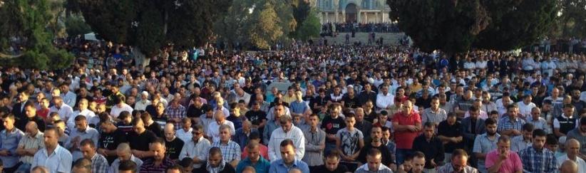 بالصور: صلاة عيد الفطر في رحاب الاقصى