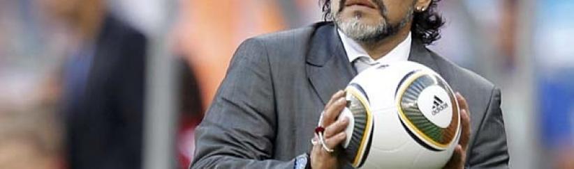 مارادونا سيدرب المنتخب الفلسطيني لكرة القدم