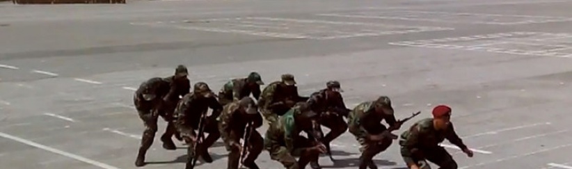 بالفيديو - رقصة طلاب وضباط إفريقيين