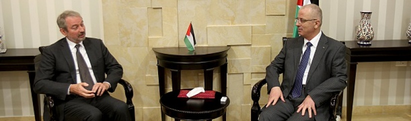 الحمد الله يبحث مع رئيس بعثة الرباعية الدولية آخر التطورات