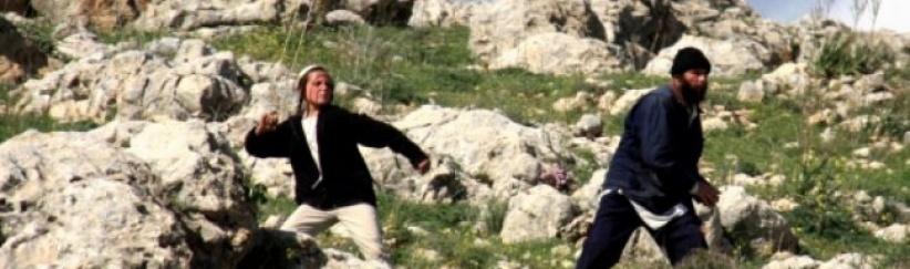 مستوطنون يمنعون موظفي 