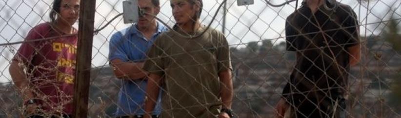 مستوطنون يعتدون على 3 عمال غربي القدس