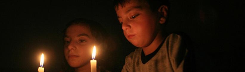 انقطاع خطي كهرباء رئيسيين عن غزة