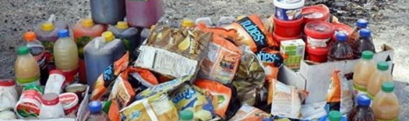 إتلاف 5 أطنان أغذية فاسدة في خانيونس