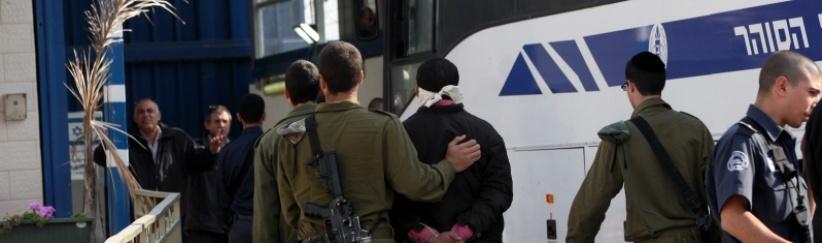 الاحتلال يماطل بالسماح بزيارة أسرى مضربين ومعزولين