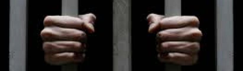 الأسير أعمر معزول بظروف سيئة في 