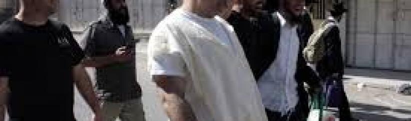 مستوطنون يحطمون مركبات لمقدسيين بالشيخ جراح