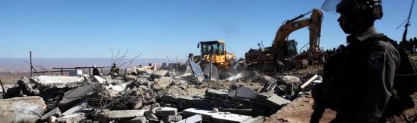 الإحتلال يهدم منزلاً في خربة يانون جنوب شرق نابلس