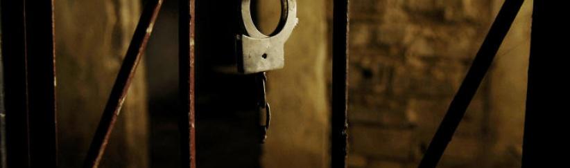 محكمة الإحتلال المركزية تقرر السماح للأسير الطحان بزيارة نجله المريض