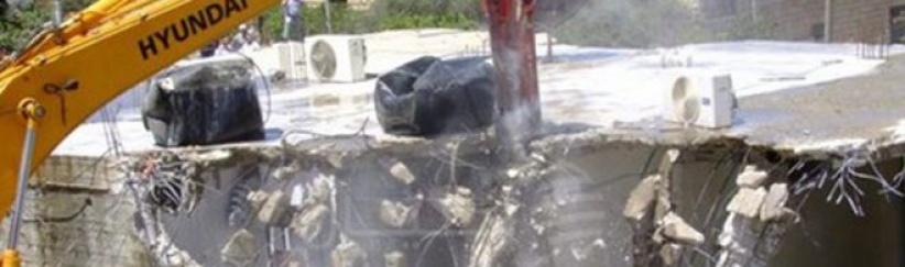 الاحتلال يشرع بهدم مساكن في مسافر يطا جنوب الخليل