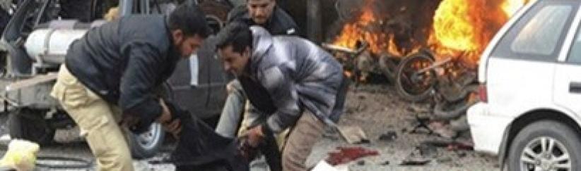 مقتل وإصابة 29 شخصا جراء تفجير انتحاري استهدف سيارة شرطة في باكستان
