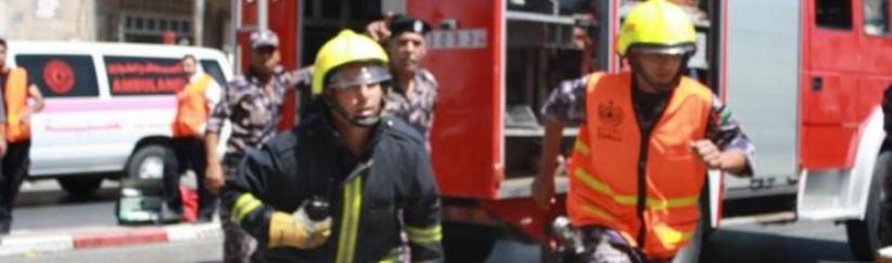 دفاع مدني بيت لحم يحمي عائلة ويخمد حريق منزل في الدهيشة