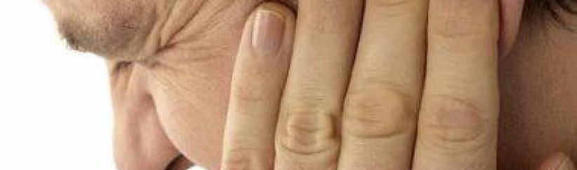 بتسمع صوت صفير أو 