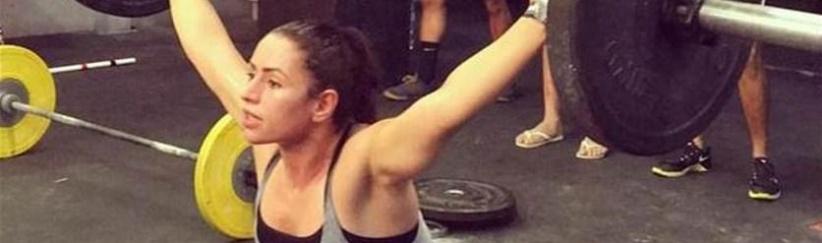 تعرفوا على أول امرأة عربية تتعاقد مع 