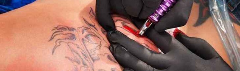 هذا ما يفعله 'التاتو' بالجسم بعد ١٥ عامًا