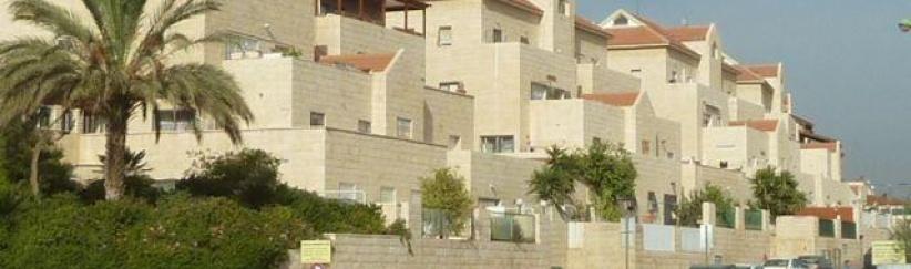 الخليل- تجميد بناء 31 وحدة استيطانية في المحطة القديمة