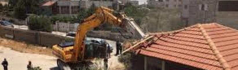 الاحتلال يهدم أساسات منشآت سكنية في بيت حنينا بالقدس