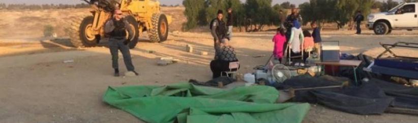 جرافات الإحتلال تهدم العراقيب للمرة الـ 120 على التوالي