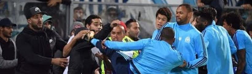 شاهد- لحظة الغضب التي حوّلت لاعباً شهيراً لمصارع