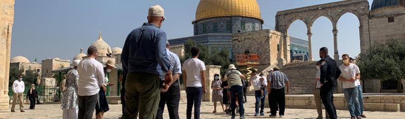 مستعمرون يقتحمون المسجد الأقصى