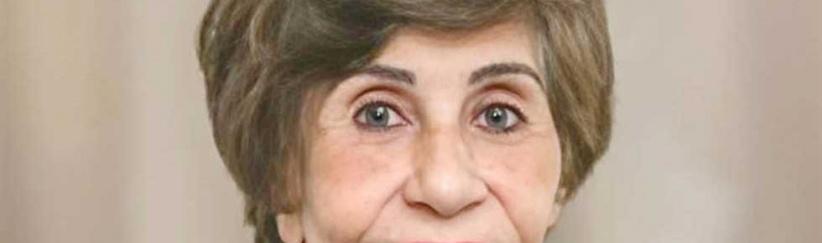 سميرة محسن تكشف سبب اعتزالها وصلة قرابتها مع كريم عبد العزيز