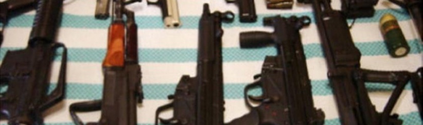 لائحة اتهام ضد ثلاثة من النقب بتهمة تهريب أسلحة من الأردن