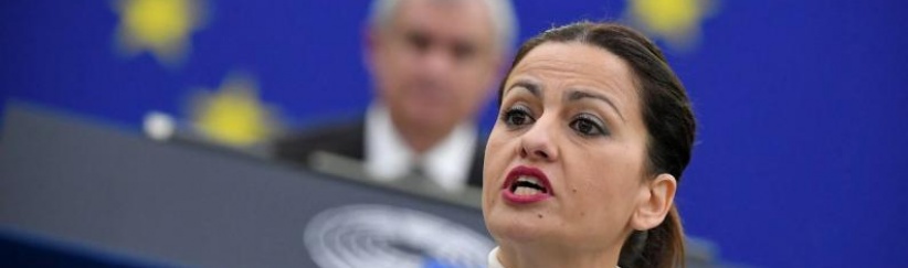 وزيرة إسبانية تدعو لاقامة 