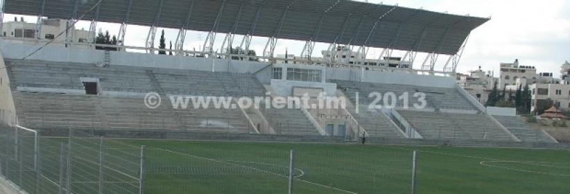 الاحتلال يمطر ملعب الخضر بقنابل الغاز