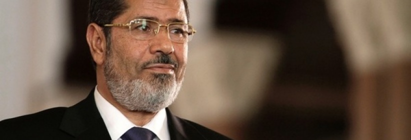 حبس مرسى 15 يوما بتهمه التخابر مع حماس واقتحام السجون