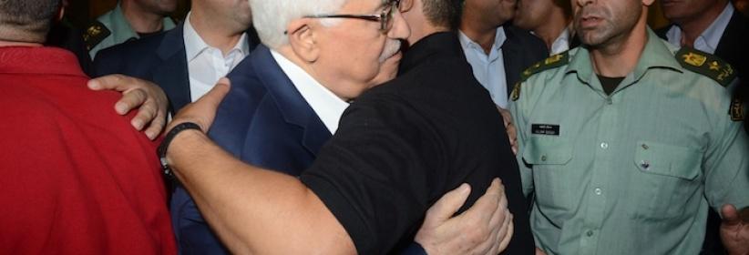 بالصور : الرئيس في استقبال الأسرى