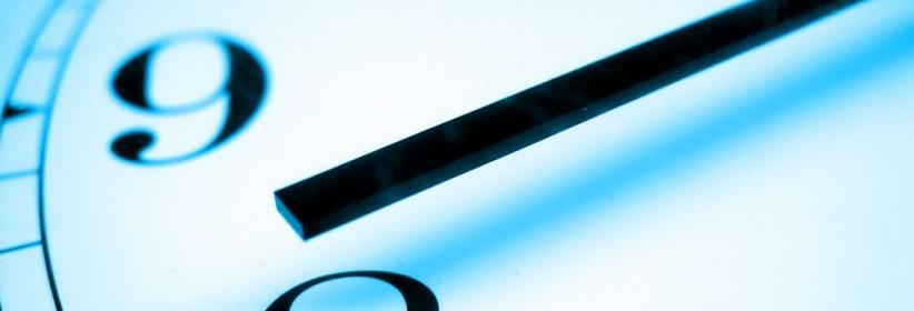 خلل في التوقيت يربك دوام الموظفين صباح أمس ألاحد