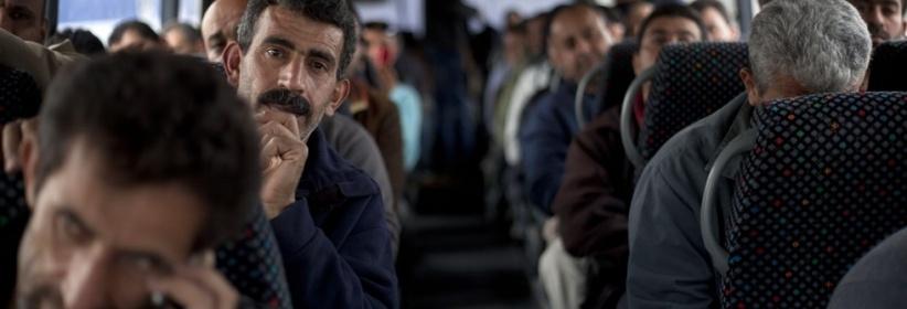 الاحتلال يعتقل 70 عاملا فلسطينيا شمال اسرائيل