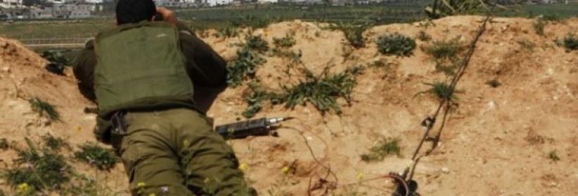 ألوية الناصر تتبنى قنص العامل على حدود غزة